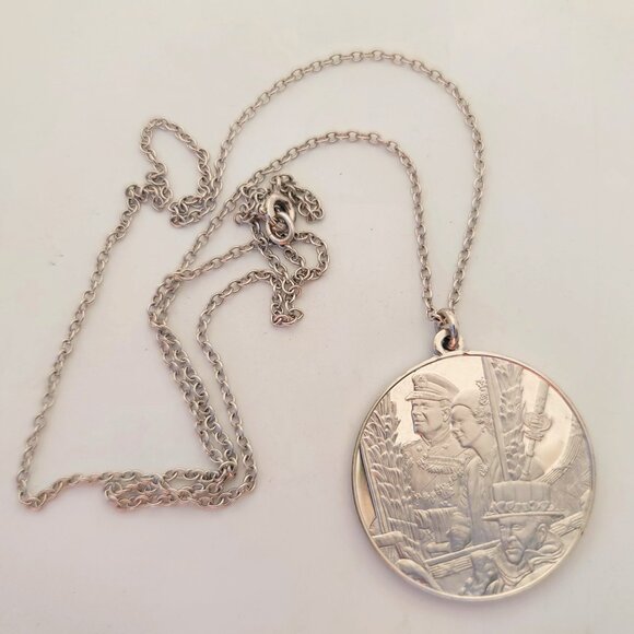 Franklin Mint Jewelry Sterling Queen Elizabeth Ii Silver Jubilee